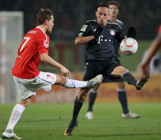 完全满足他 完全满足他